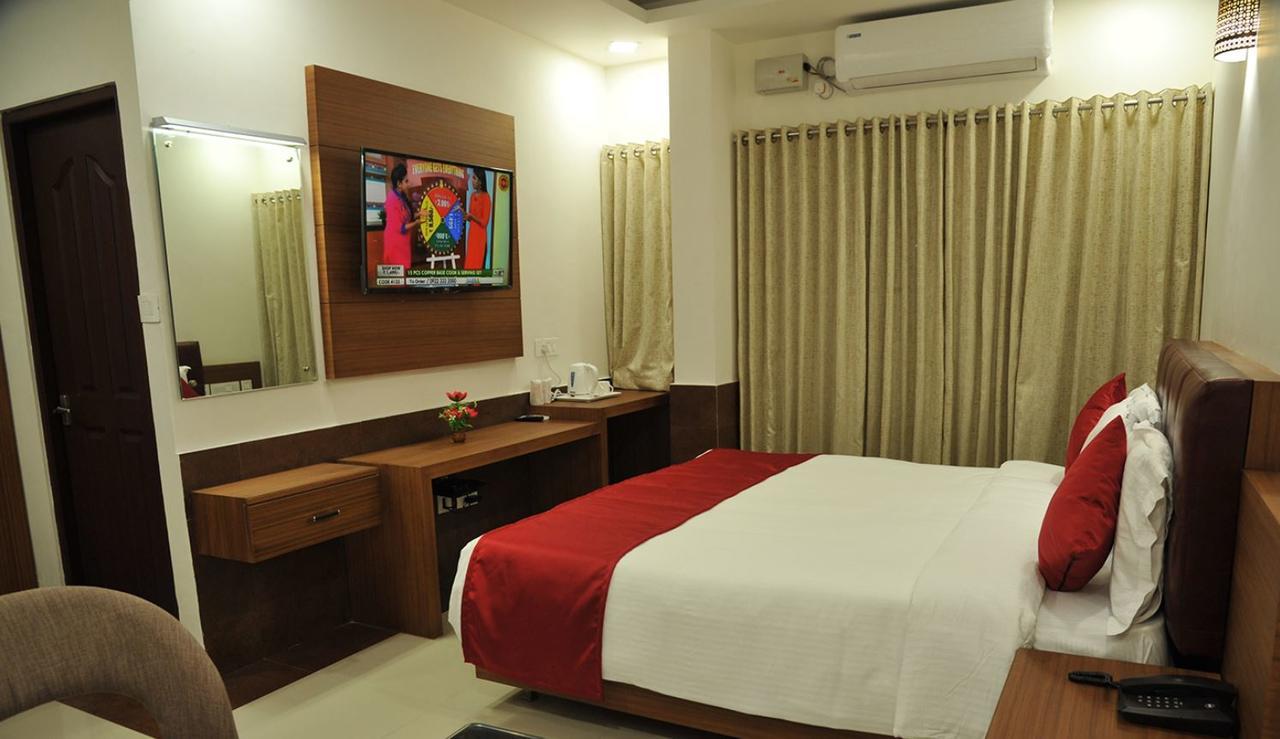 Hotel Soorya Castle Wayanad Luaran gambar