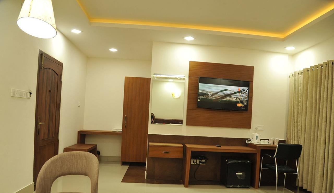 Hotel Soorya Castle Wayanad Luaran gambar