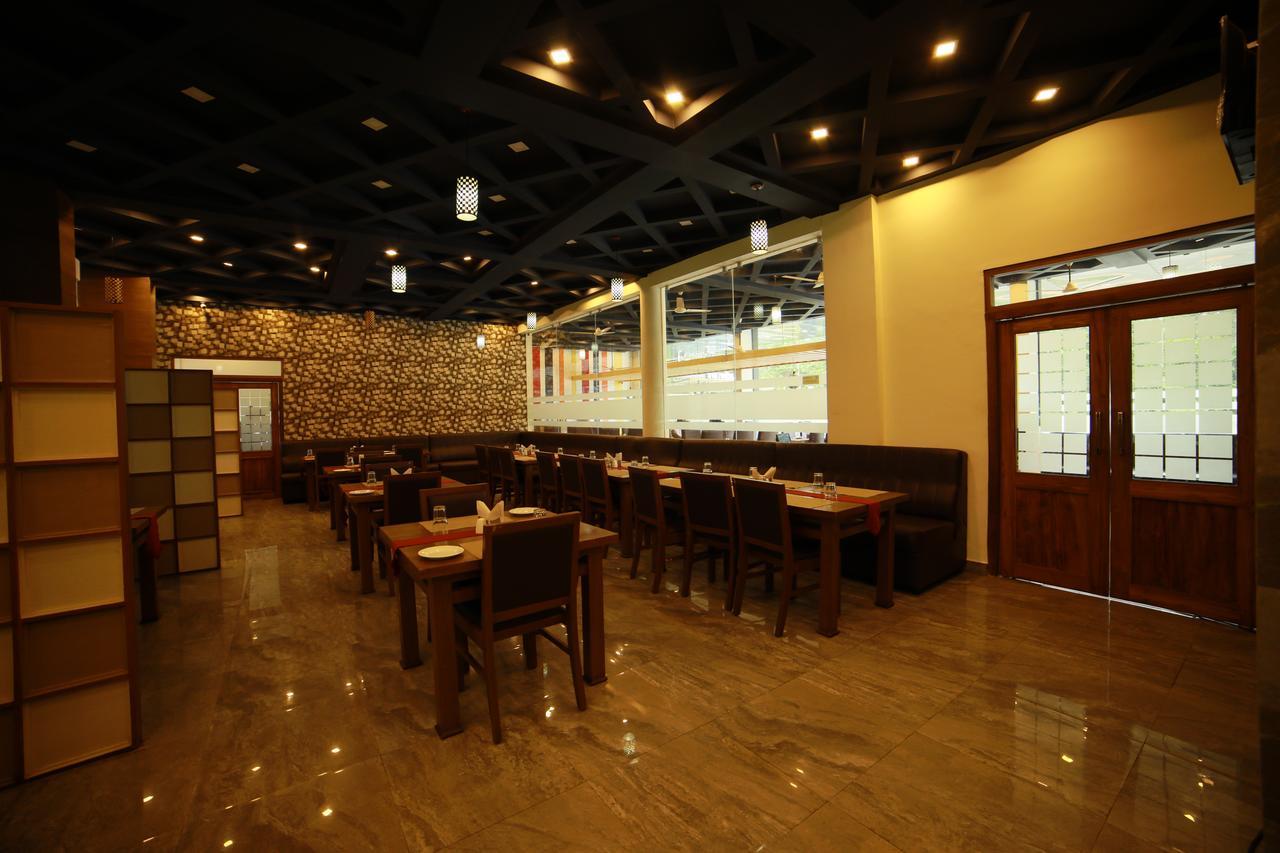 Hotel Soorya Castle Wayanad Luaran gambar